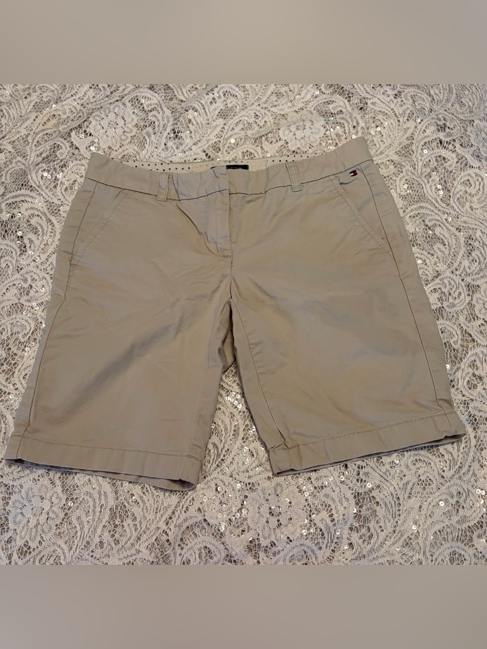 Tommy Hilfiger Pre-loved Beige Women's Shorts Size 2